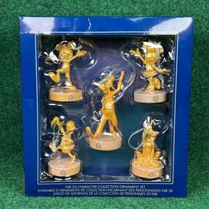 Walt Disney World 50th Anniversary Fab‎ 50 Gold Magic Kingdom Ornaments Mickey